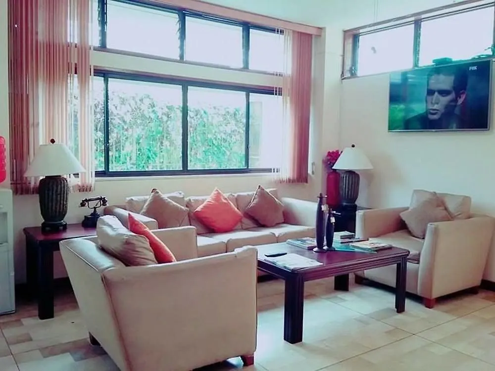 Hotel Murali - Cerca Del Aeropuerto De Guayaquil Guest house